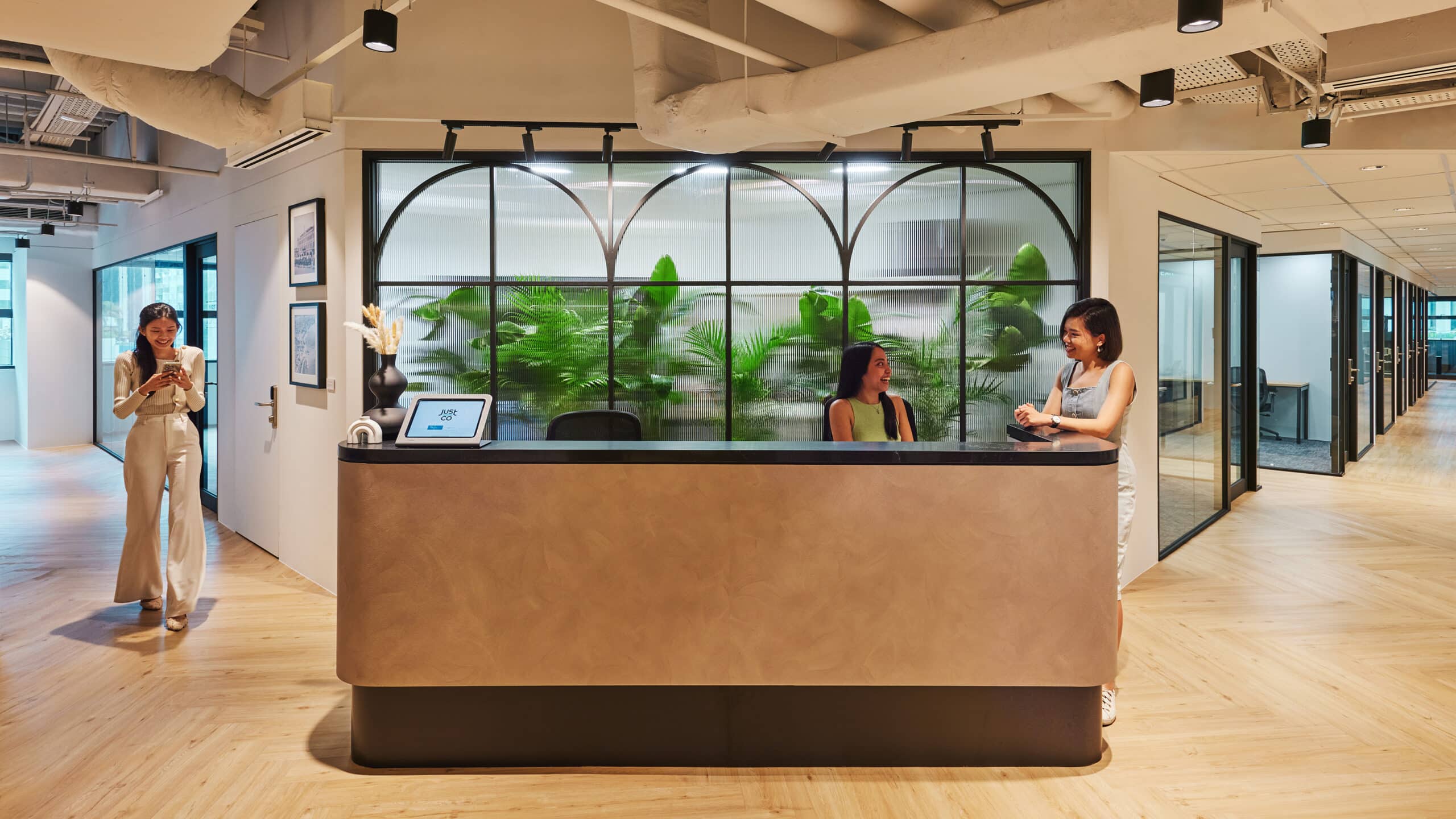 JustCo - Hong Leong Building venue in 16 Raffles Quay, #09-01, Singapore 048581